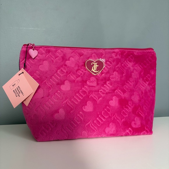 Juicy Couture Hot Pink Velvet Heart Cosmetic Pouch with Light Pink Spa Set - Picture 6 of 11